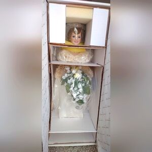 Danbury Mint Commemorative Princess Diana Bridal Doll